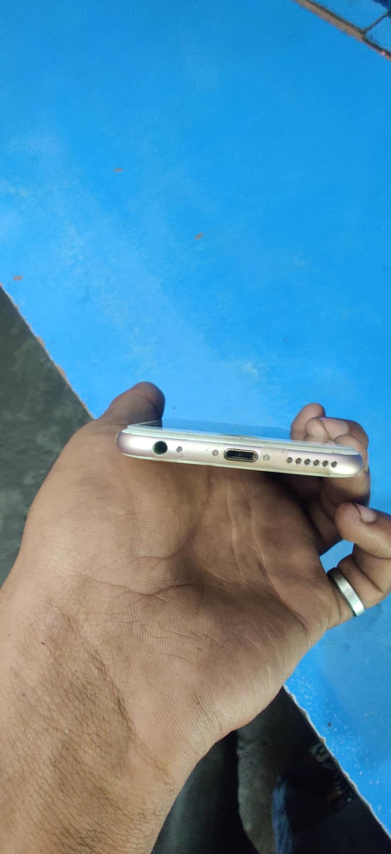 Apple iPhone 6S 3
