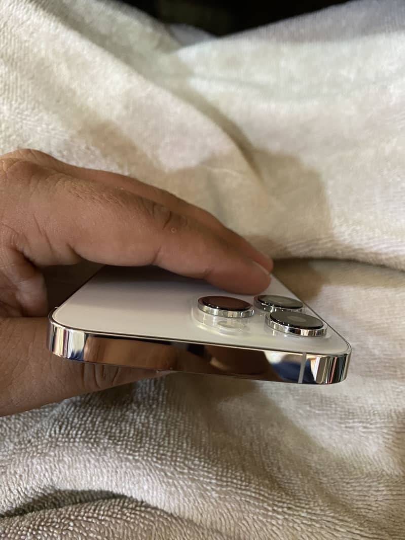 iPhone 14pro max 1