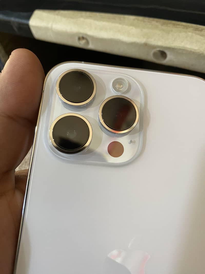 iPhone 14pro max 2
