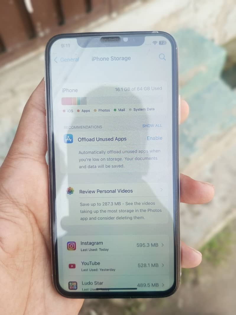 Apple iPhone X 4