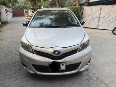 Toyota Vitz 2013 in Excellent condition