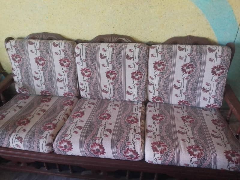 3 seater 0