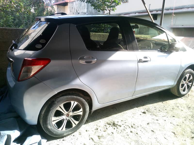 vitz 2011 7