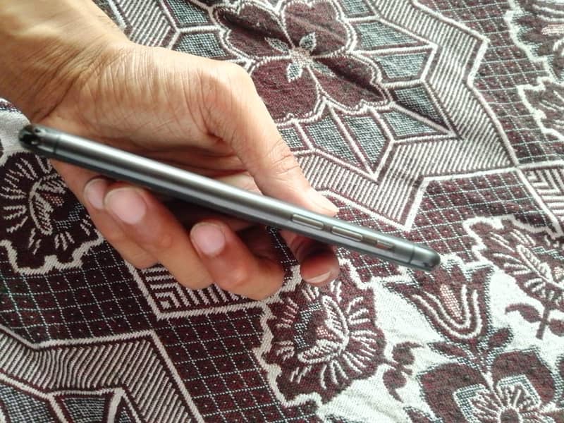 Apple iPhone 11 Pro 2