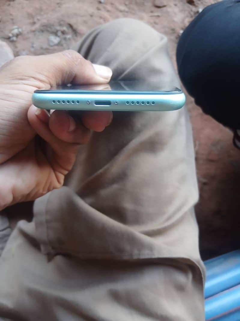 Apple iPhone 11 2