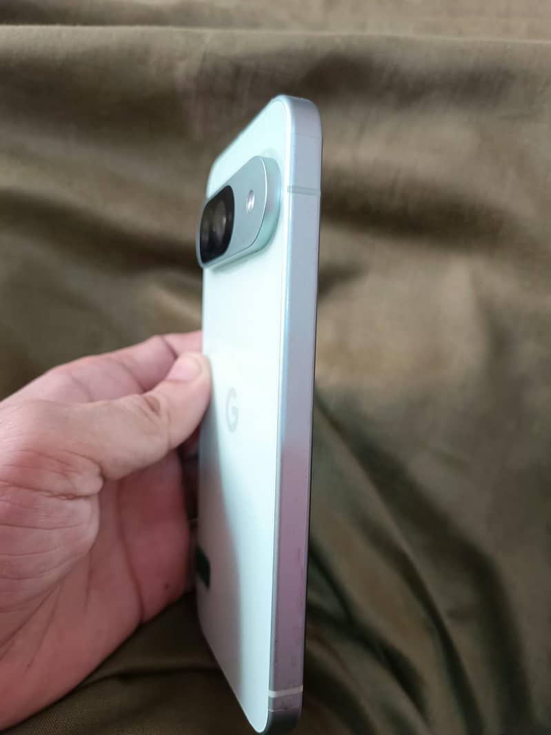 Google Pixel 9 3