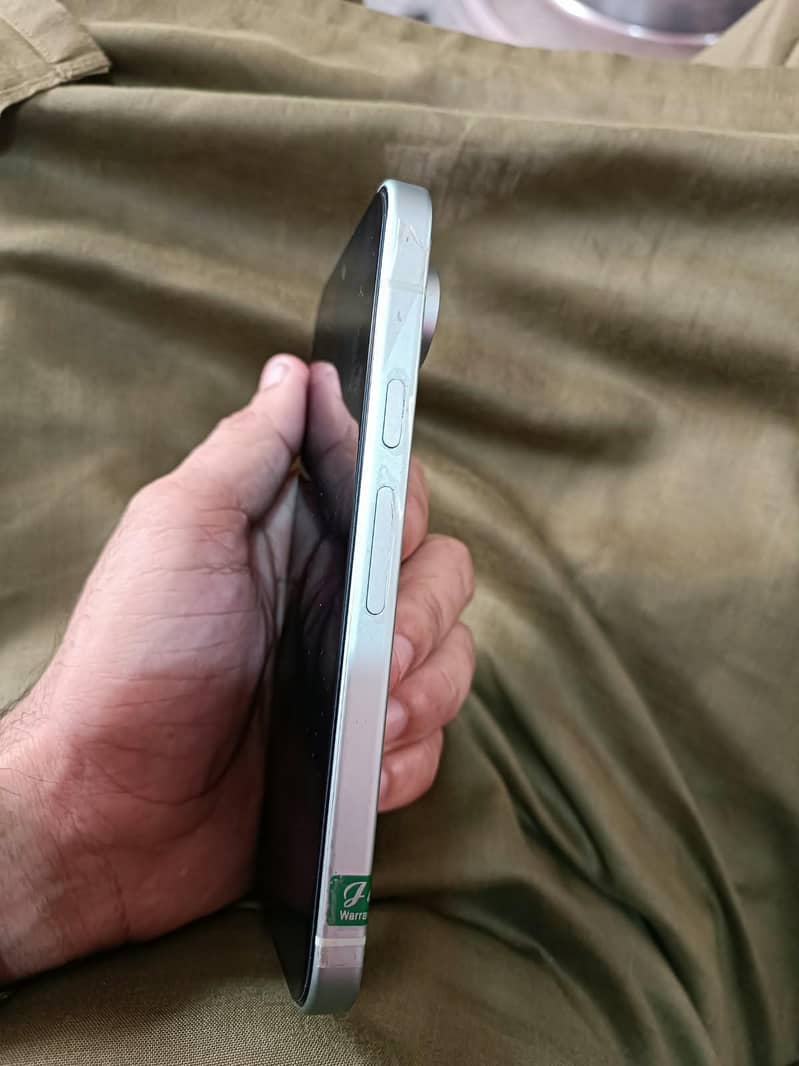 Google Pixel 9 4