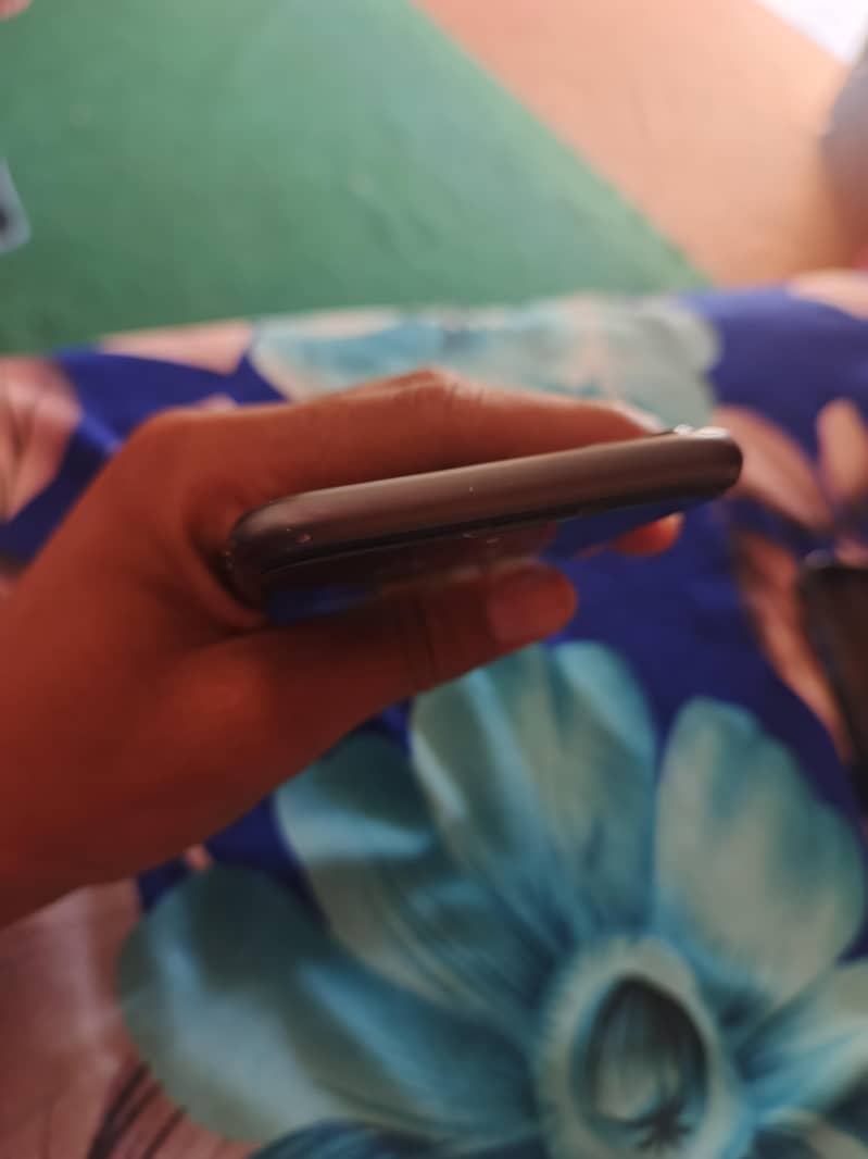 Apple iPhone 11 2
