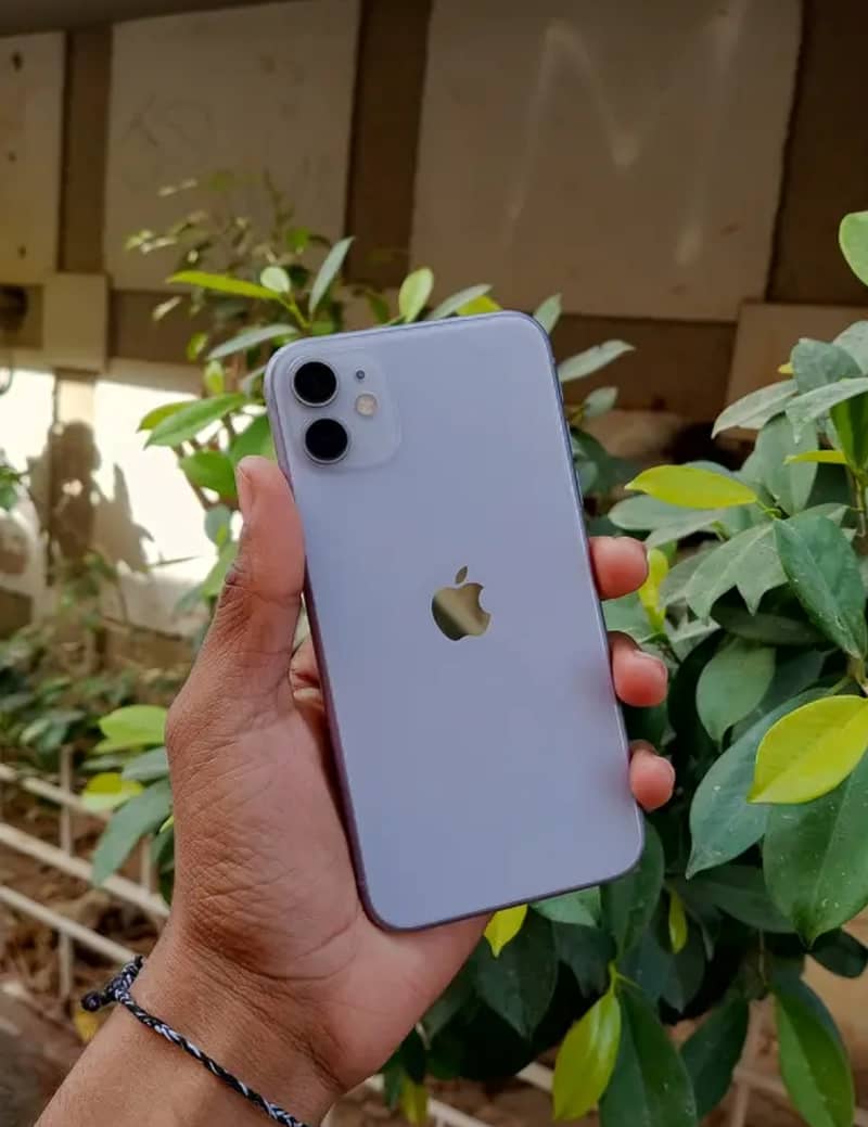 Apple iPhone 11 0