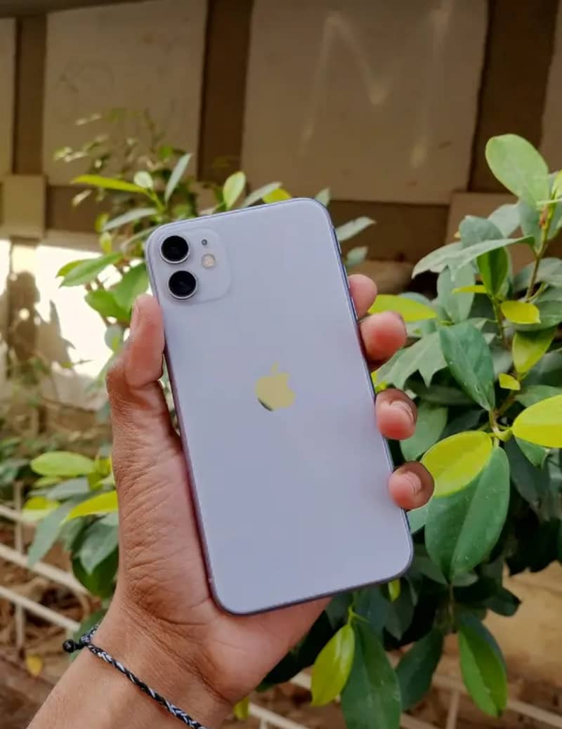 Apple iPhone 11 4