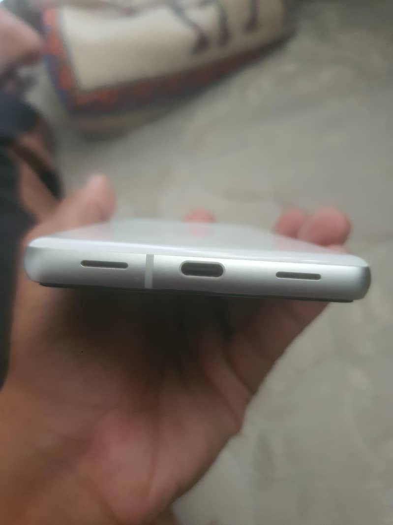 Google Pixel 7a 2