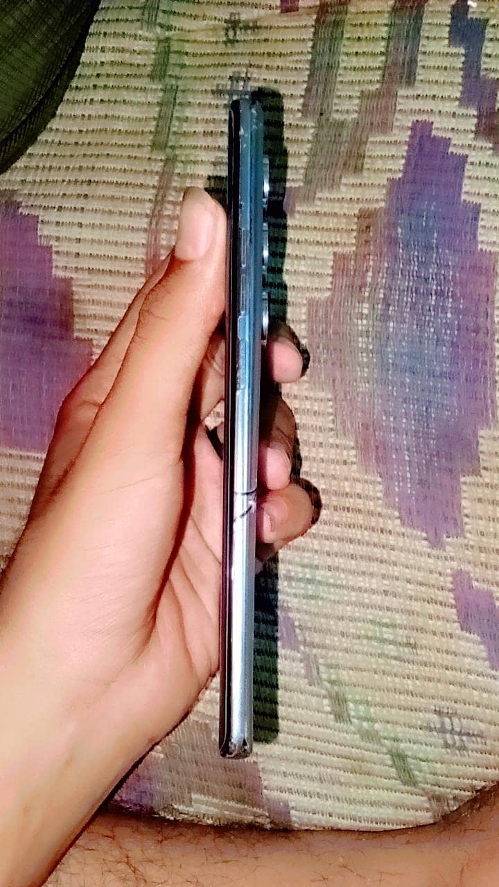 Tecno CAMON 40 Pro 1