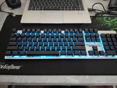 Full Mechanical keyboard with brown switches