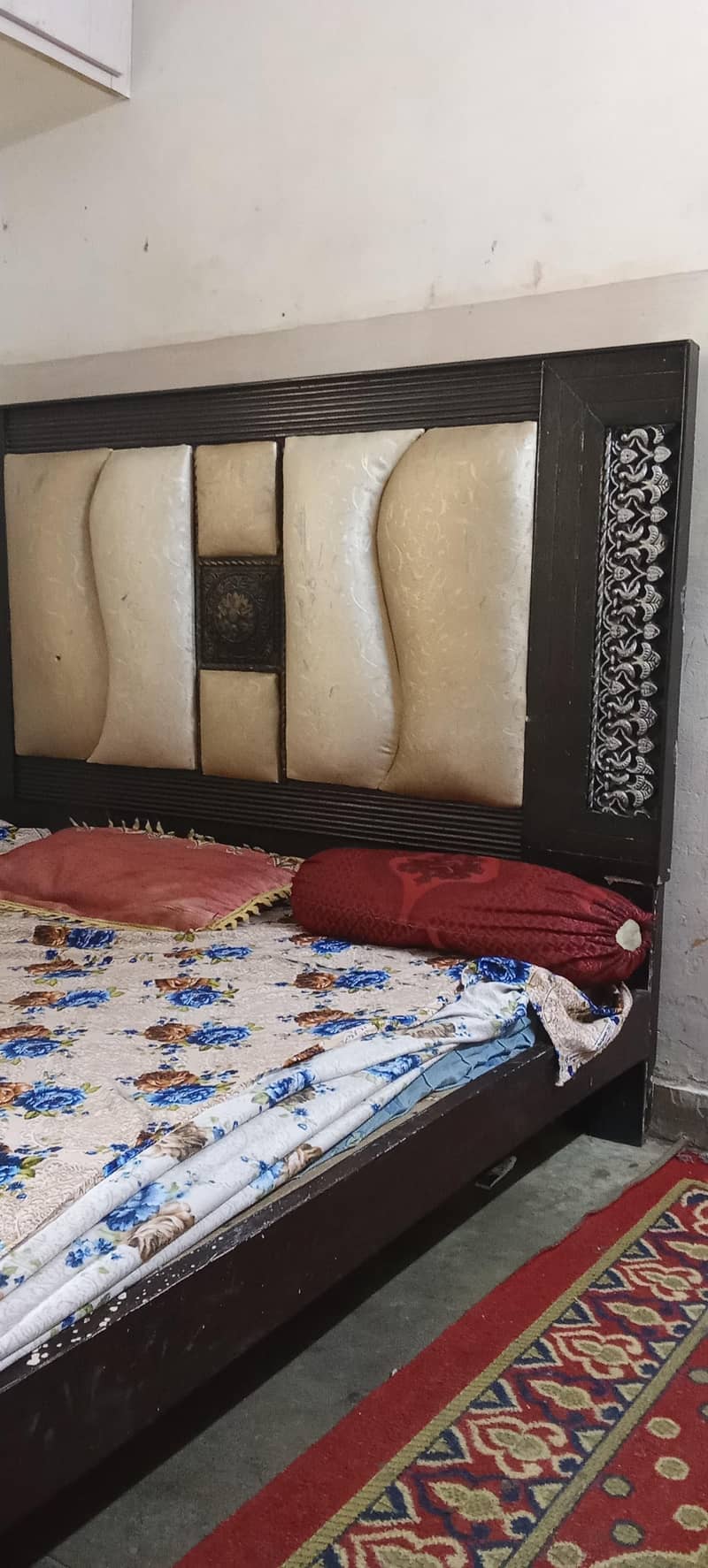 Double bed 0
