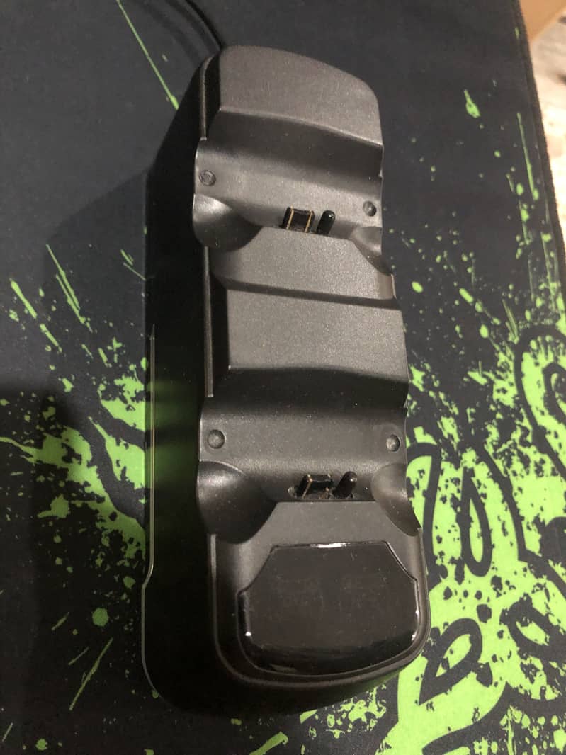 charging dock ps4 2
