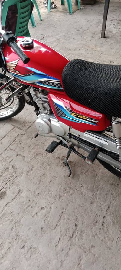 | Honda CG 125 2024 Model | Only 4,000 KM | Clear Biometric |