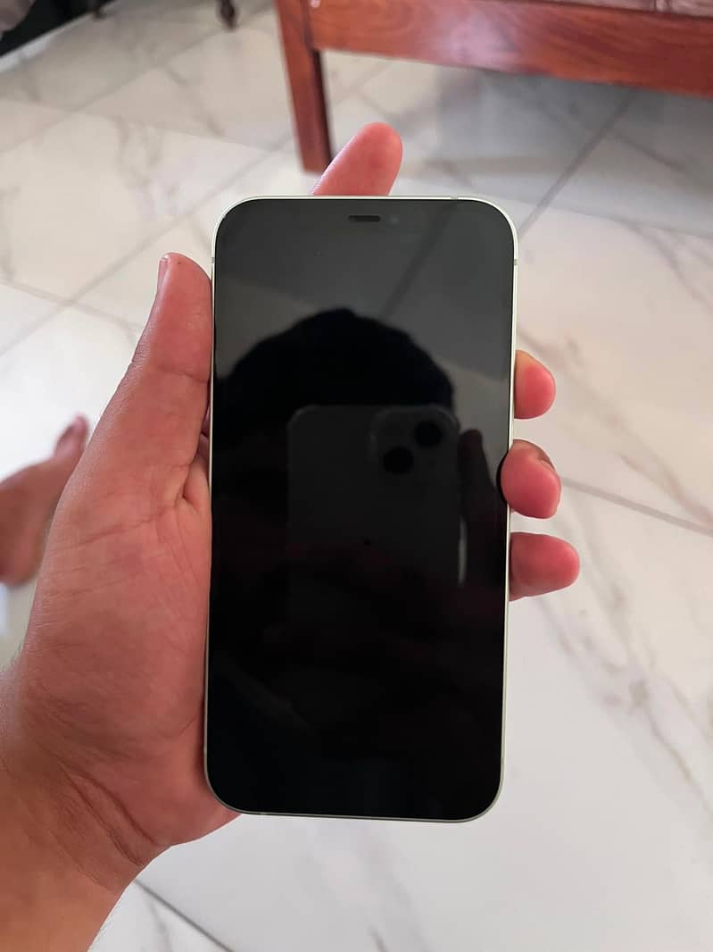 Apple iPhone 12 2