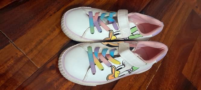 H&M girls Minnie Mouse sneakers- EUR-31 / US 13.5