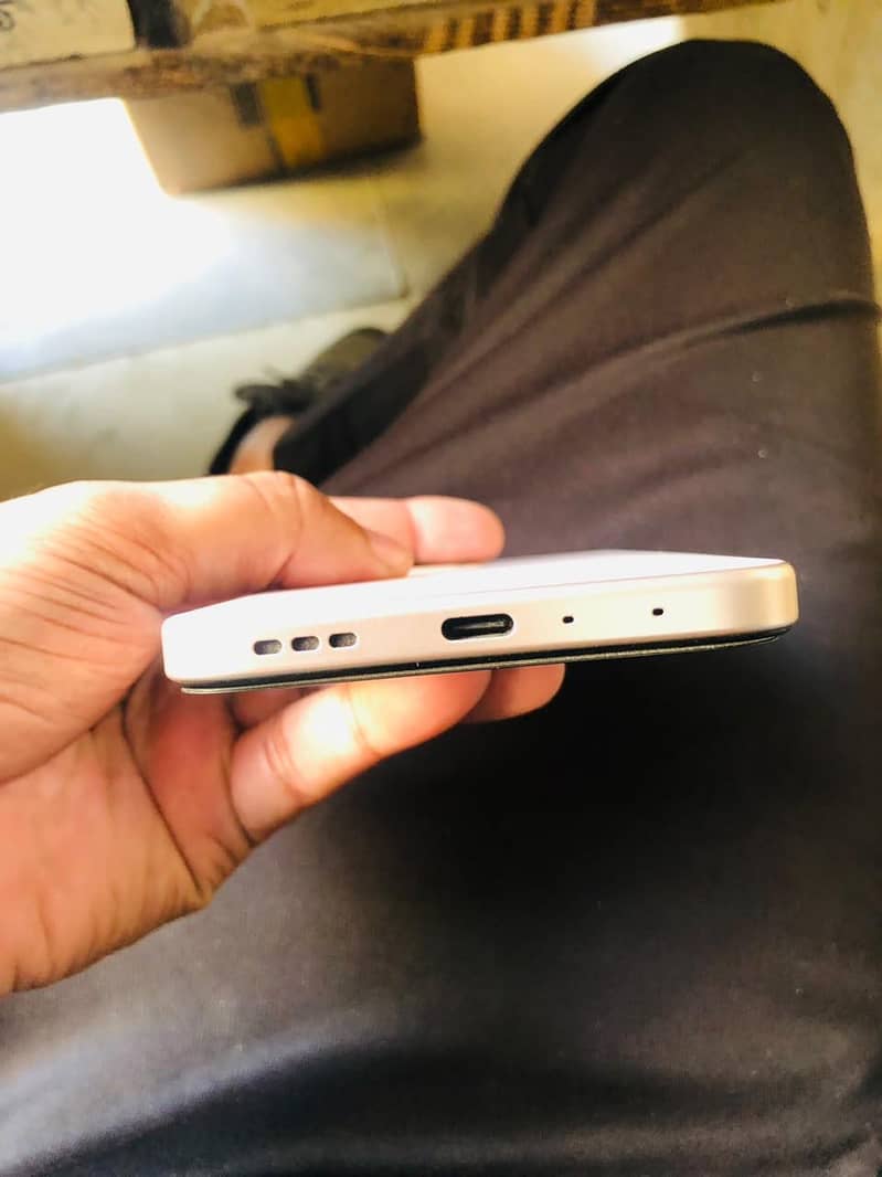 OPPO A6 4