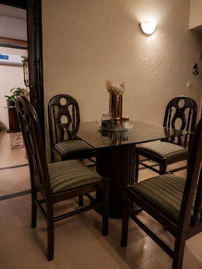 4 seater Wooden Dining Table