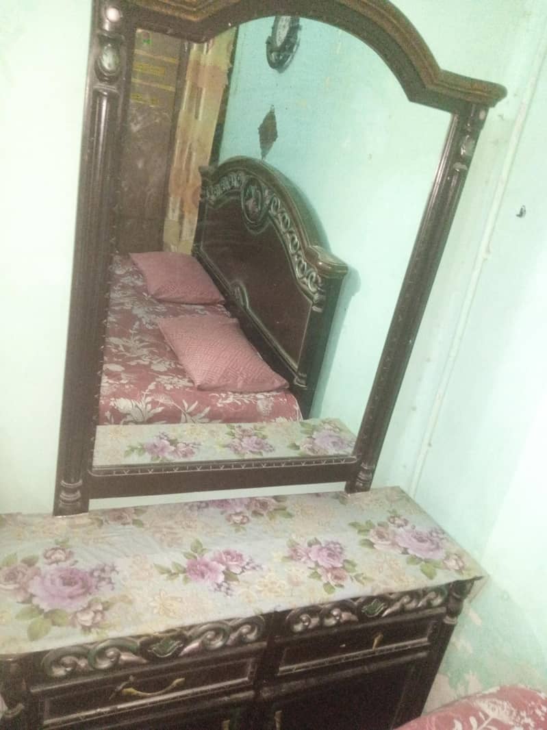 Double Bed and Dressing Table 2
