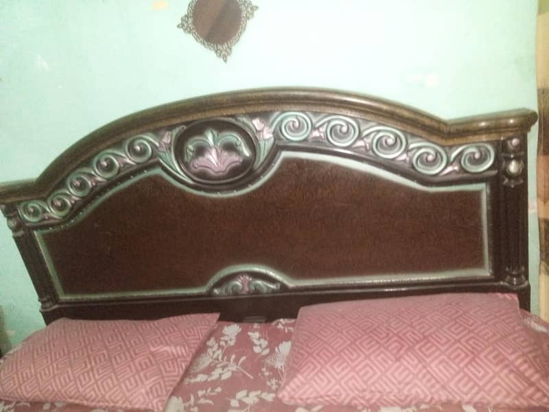 Double Bed and Dressing Table 6