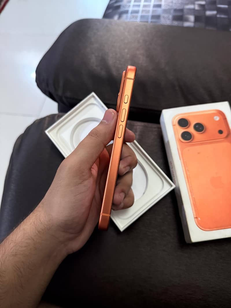 Apple iPhone 17 Pro 4