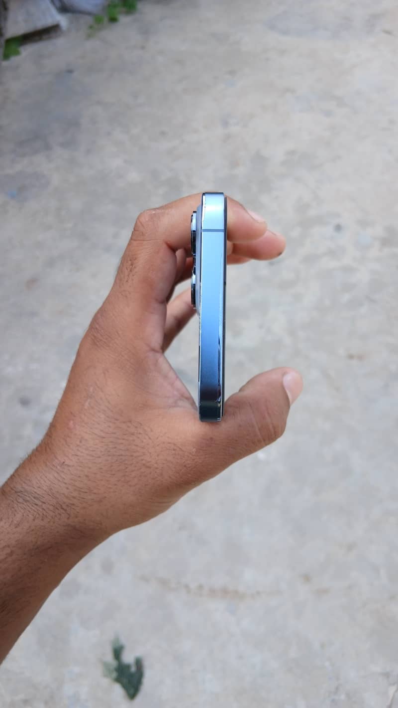 Apple iPhone 13 Pro Max 1
