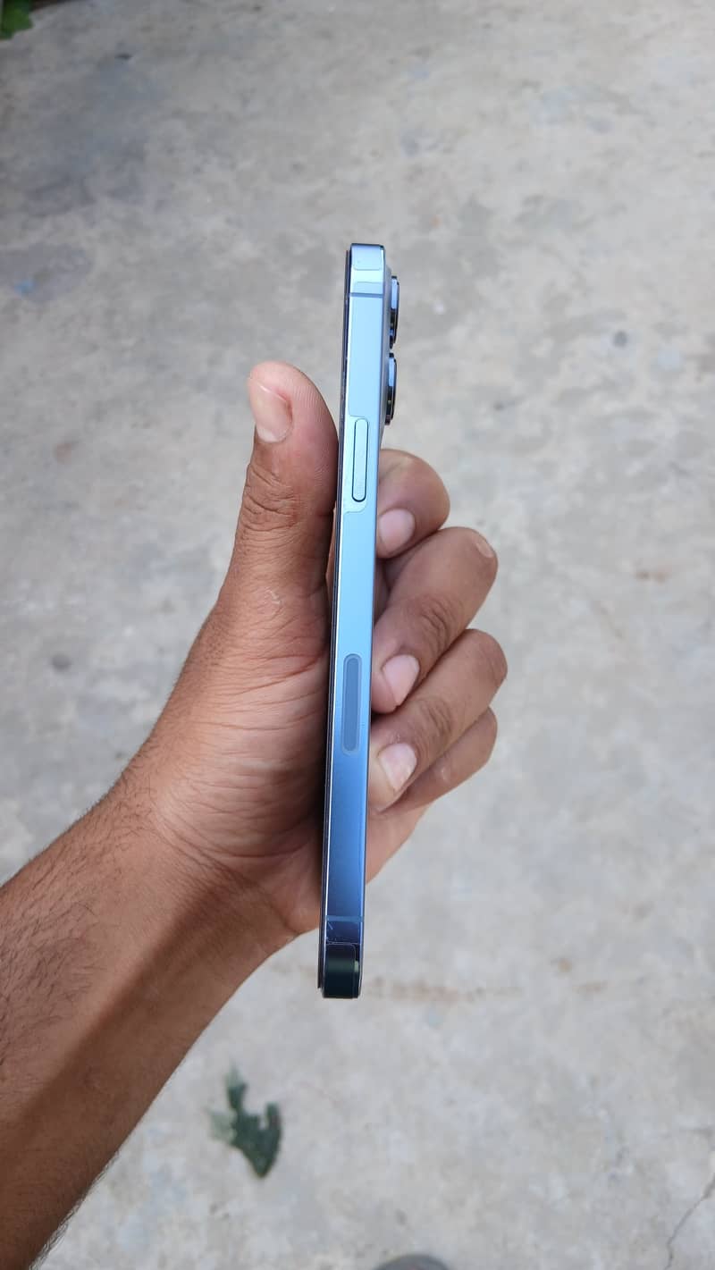 Apple iPhone 13 Pro Max 8