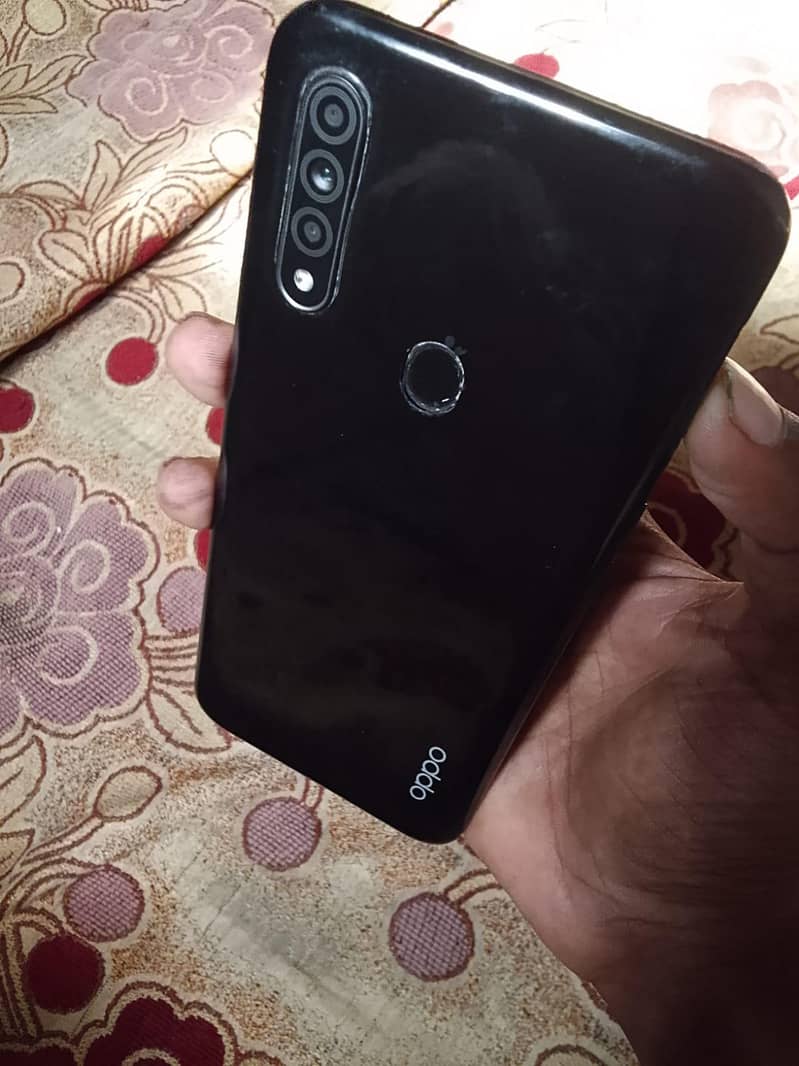 OPPO A31 0