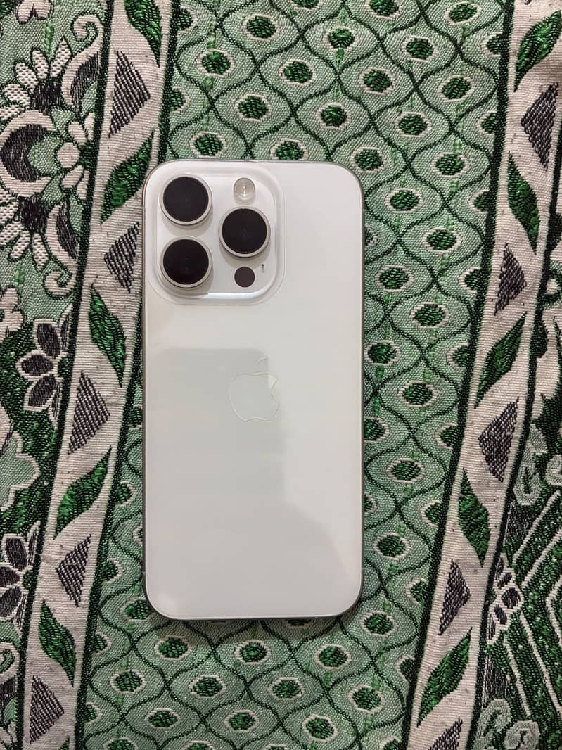 Apple iPhone 15 Pro 1