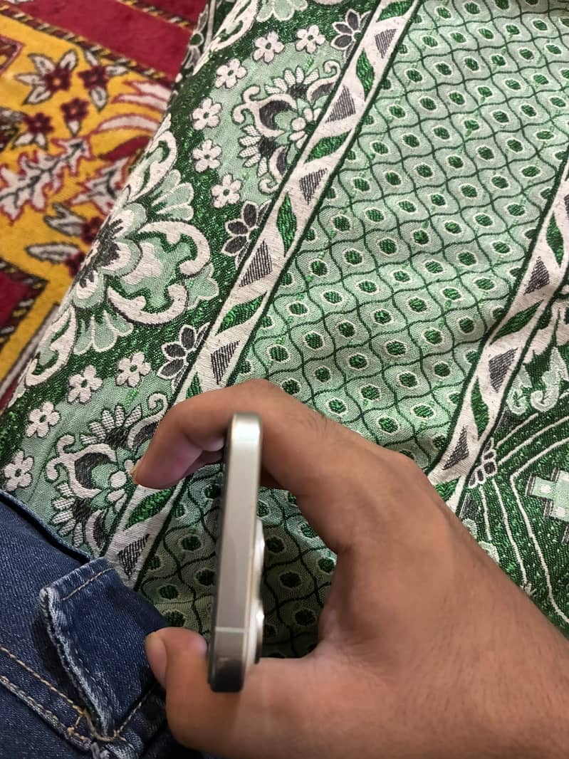 Apple iPhone 15 Pro 5