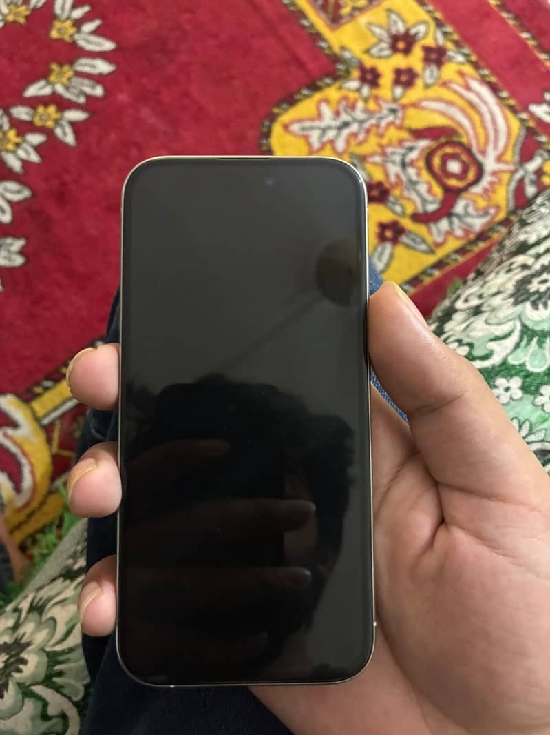 Apple iPhone 15 Pro 6