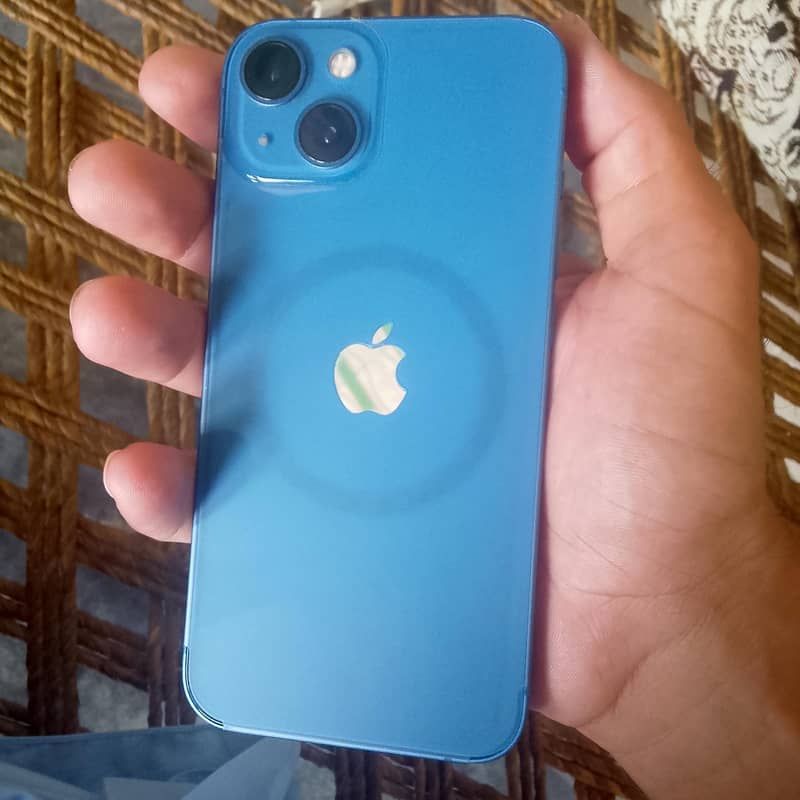Apple iPhone 13 0