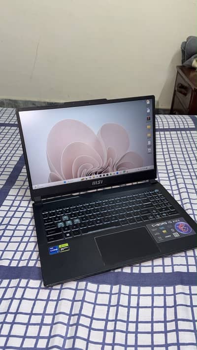 MSI Cyborg Thin 15 AV12