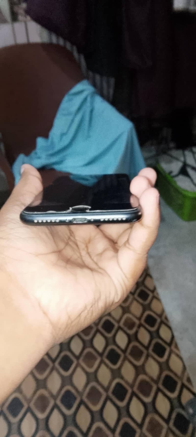 Apple iPhone 7 3