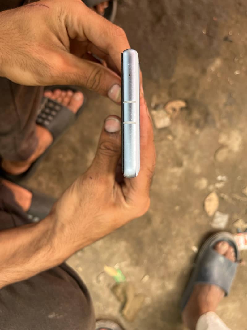 Google Pixel 7a 1