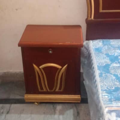 beautiful bed for sale