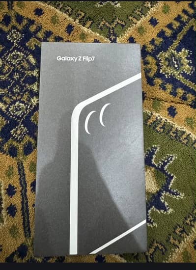 Samsung Mobile Z Flip 7