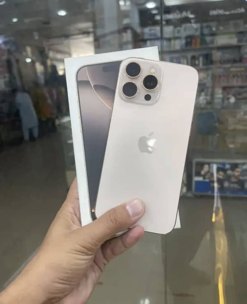 Apple iPhone 16 Pro Max 0