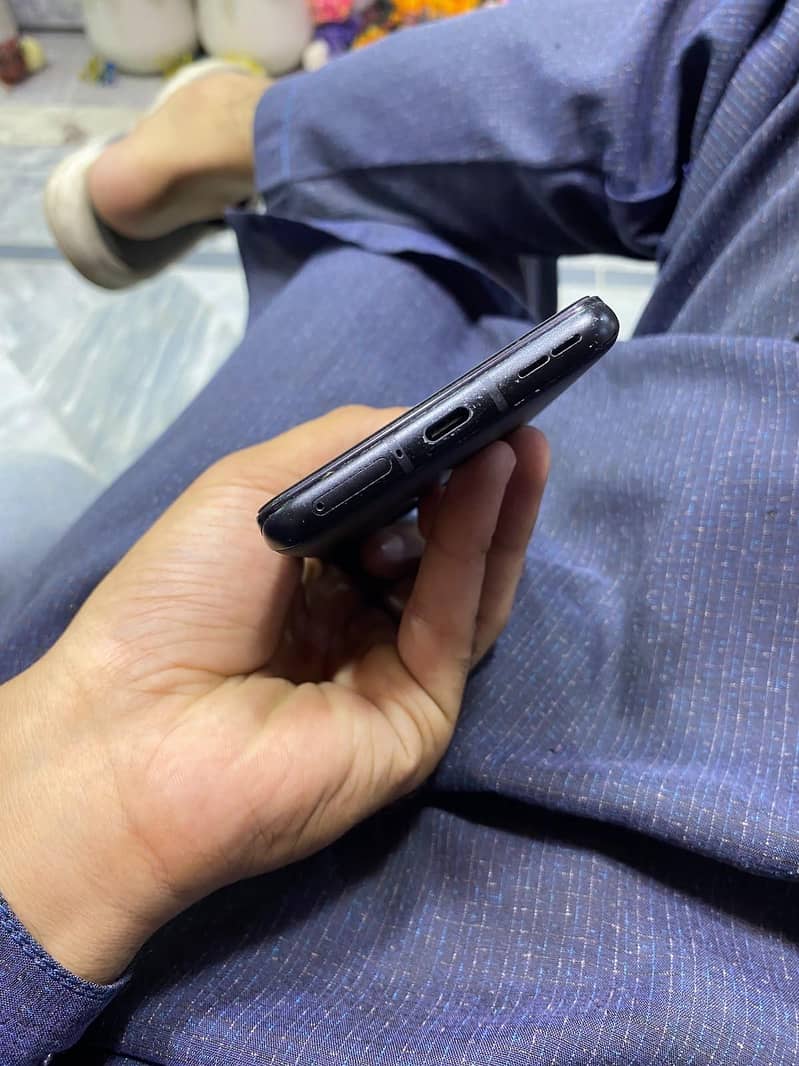 One Plus 10 Pro 4