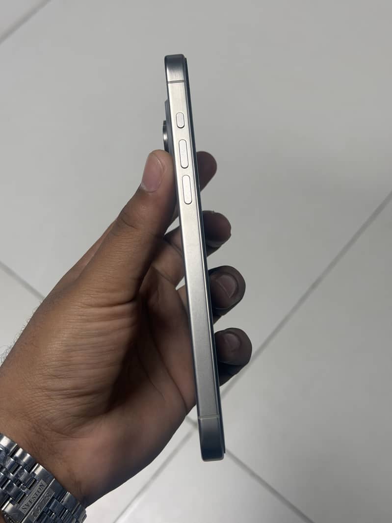 Apple iPhone 15 Pro Max 1