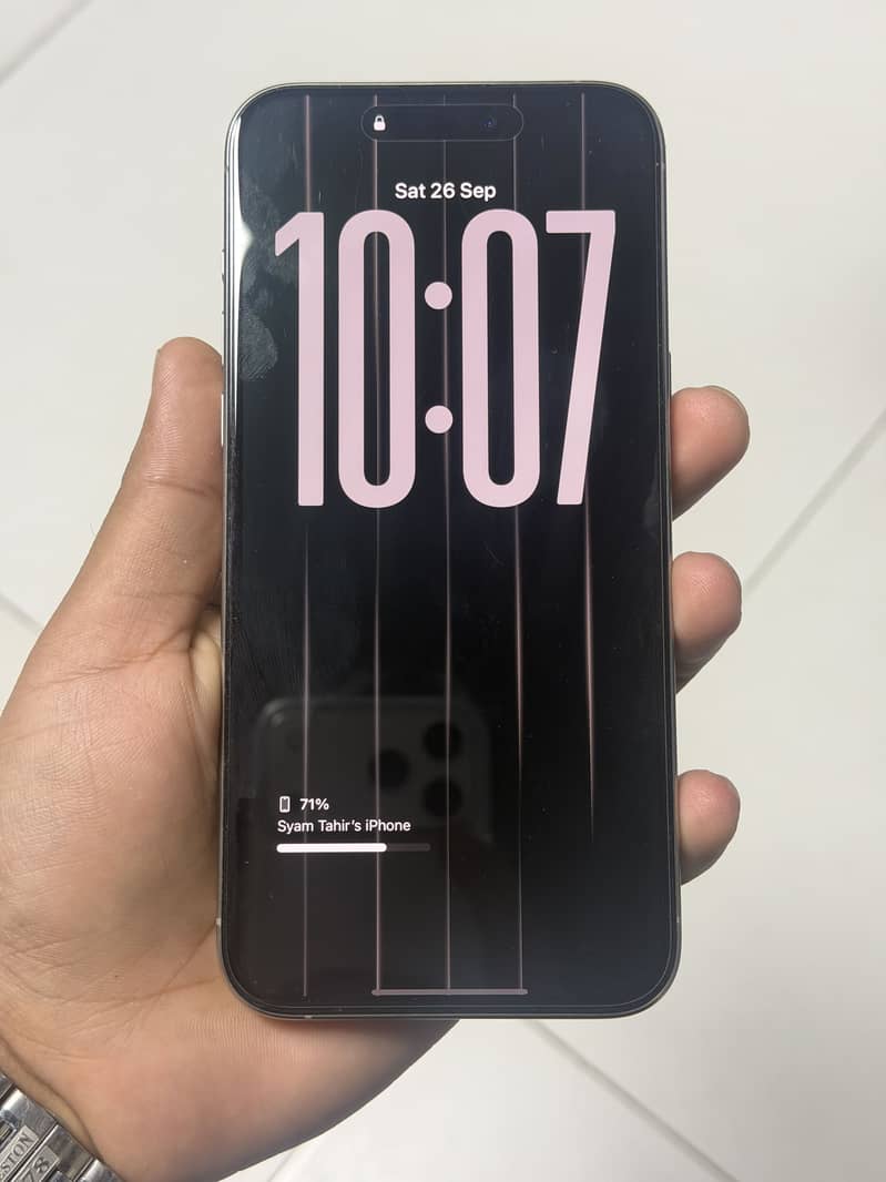 Apple iPhone 15 Pro Max 2