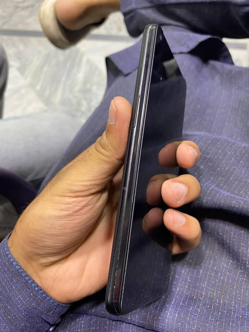 One Plus 10 Pro 4