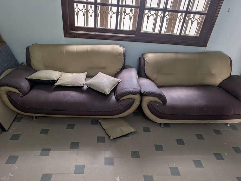 2 seater Sofa Set 0