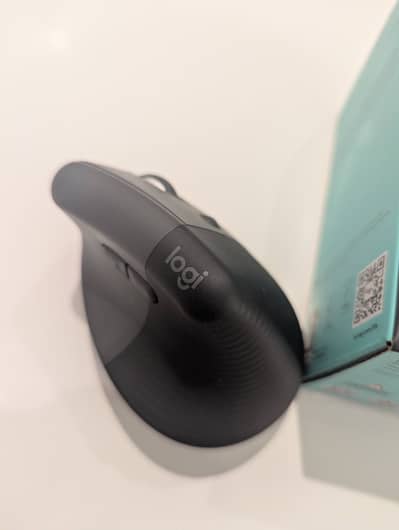 Logitech LIFT Vertical Ergonomic mouse