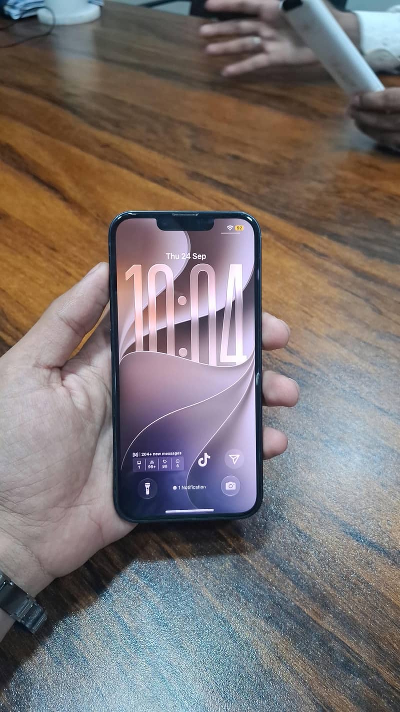 Apple iPhone 14 4