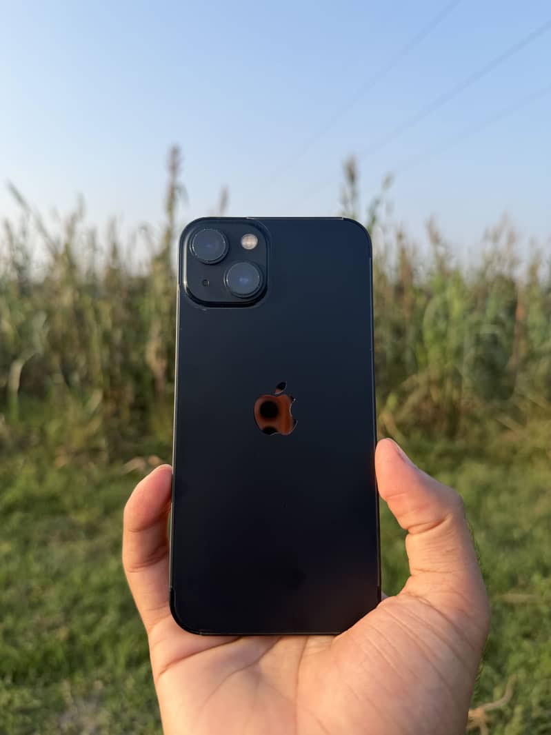 Apple iPhone 13 2
