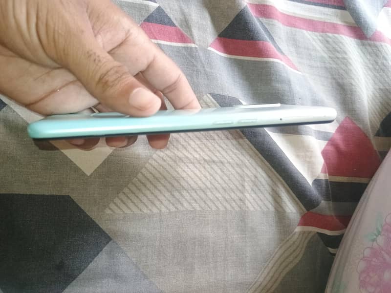 OPPO A31 3