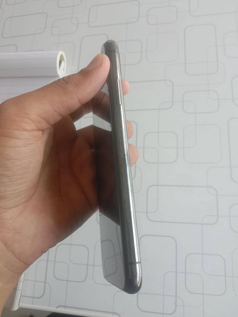 Apple iPhone X 2